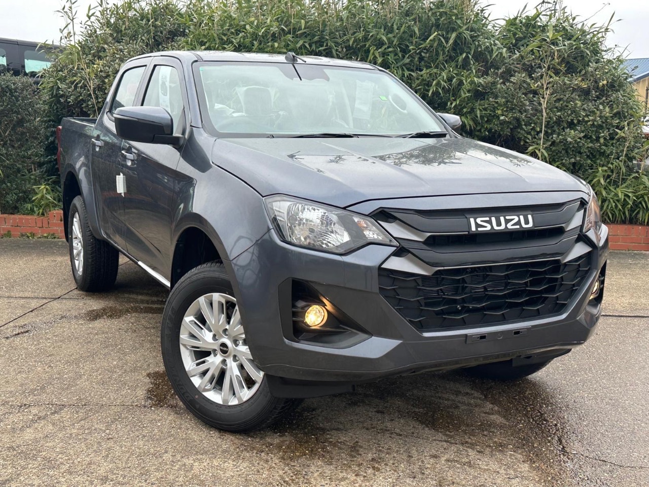 2025 Isuzu D-max