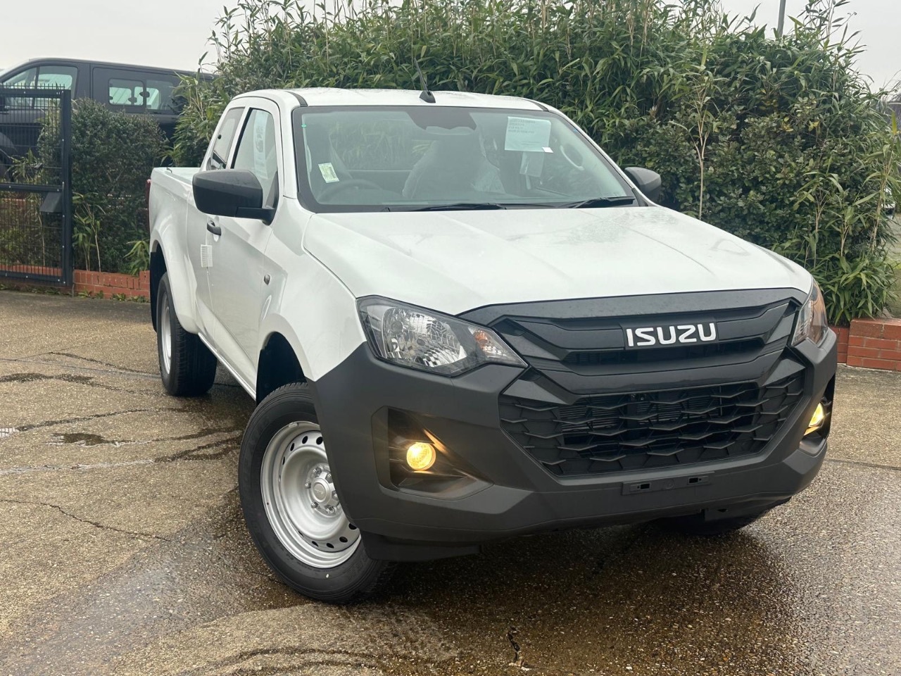 2025 Isuzu D-max