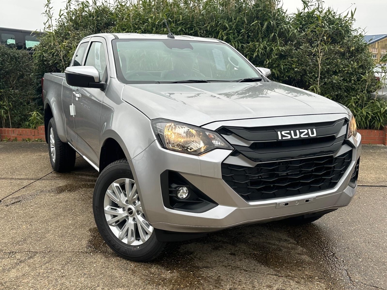 2025 Isuzu D-max